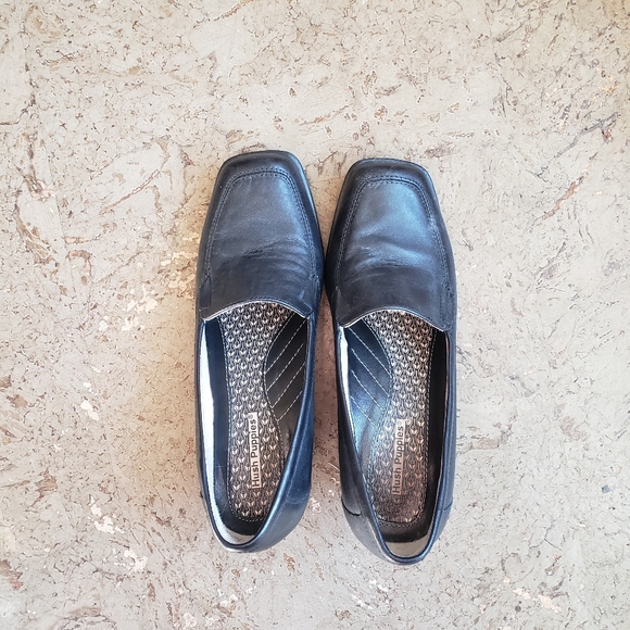 Hush Puppies Square-toed Loafers - size 6, black - Picture 2 of 4